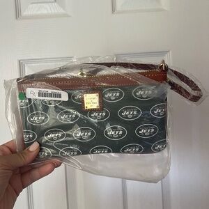 NWT Dooney & Bourke Jets wristlet clutch